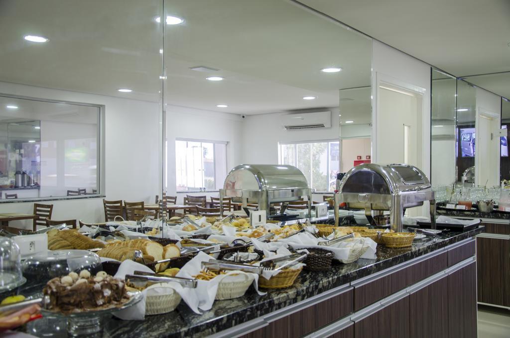 Semprehotel Três Lagoas Екстериор снимка